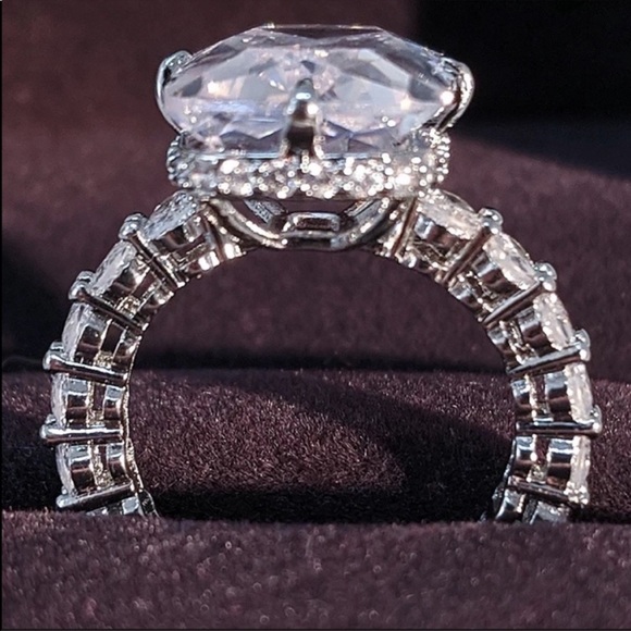 💯 NEW 925 STERLING SILVER ENGAGEMENT DIAMOND RING, CUTE RING, SHINY RING. - Picture 4 of 6